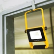 Kép 2/3 - Kinyitható munkalámpa - 10 W LED - akkumulátoros, vízálló